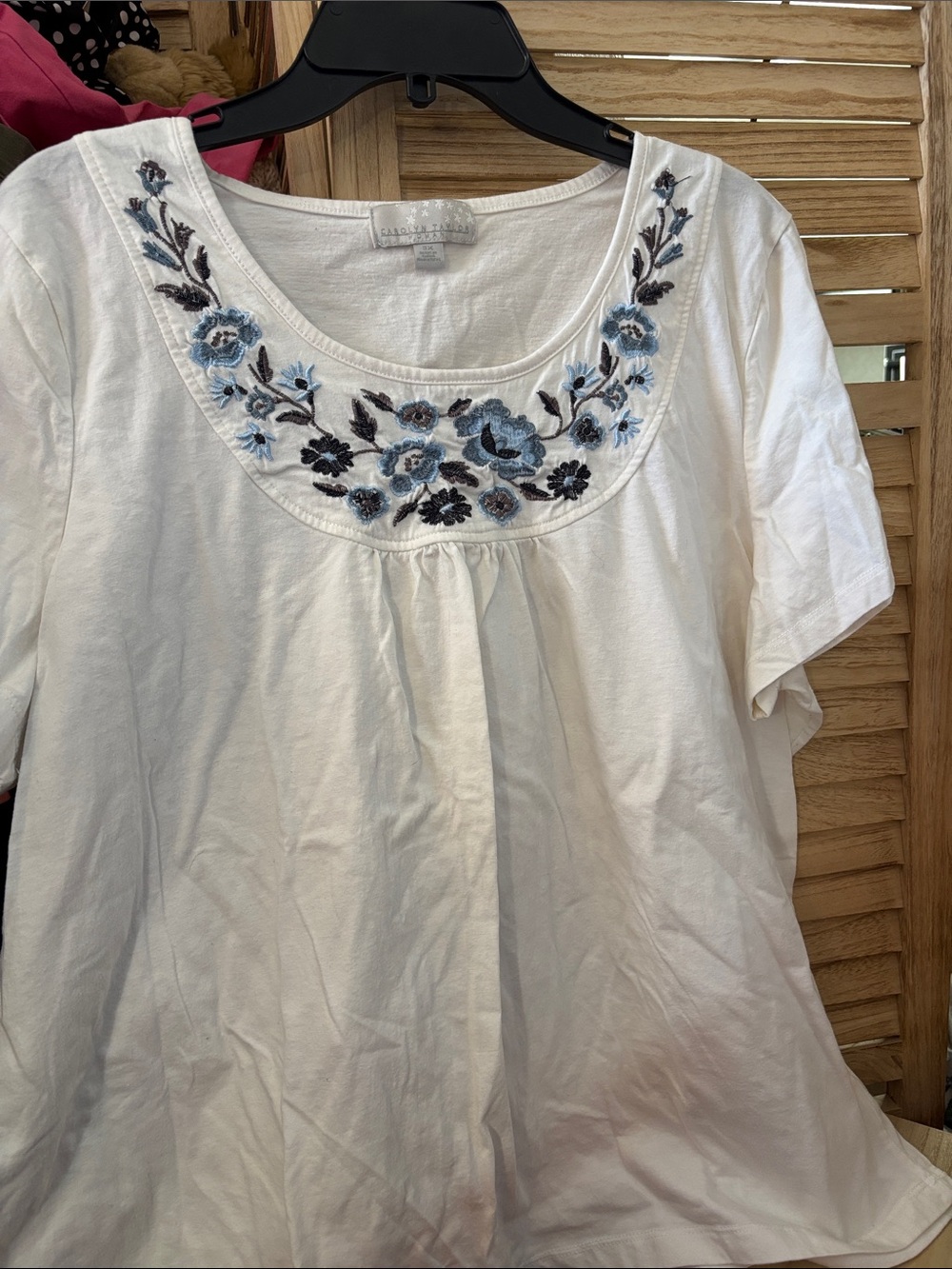 Carolyn Taylor White Scoop-Neck Top with Blue Floral Embroidery 3X